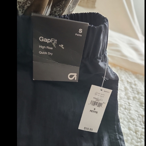 BLACK HIGH RISE JOGGERS PANTS - Picture 5 of 9